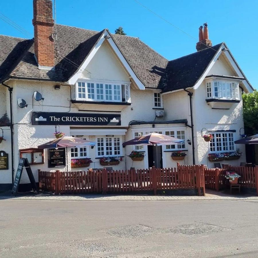 The Cricketers Inn Martyr Worthy ภายนอก รูปภาพ